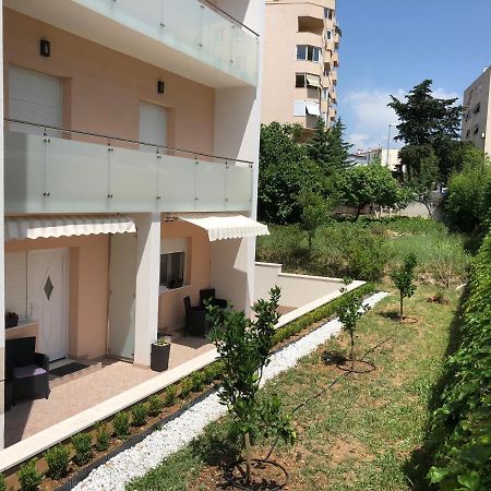Drop In Split Luxury Suites מראה חיצוני תמונה