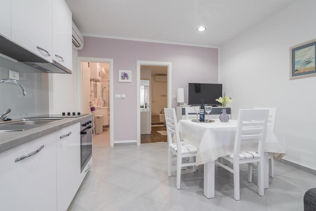 Drop In Split Luxury Suites מראה חיצוני תמונה