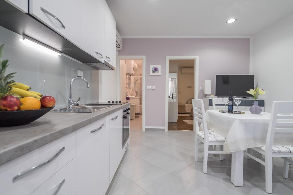 Drop In Split Luxury Suites מראה חיצוני תמונה